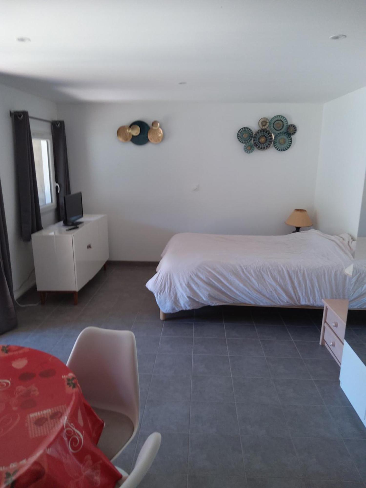 Apartamento Meublé avec cour Sotteville-lès-Rouen Exterior foto